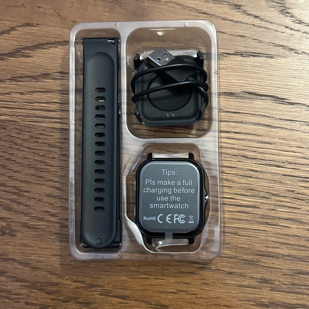 DOVIICO Smart Watch with Black Band. NIB.
